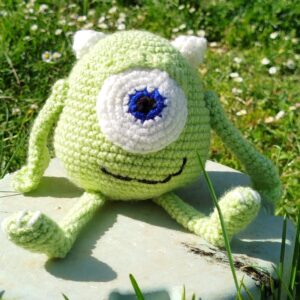 monstre et cie au crochet de face